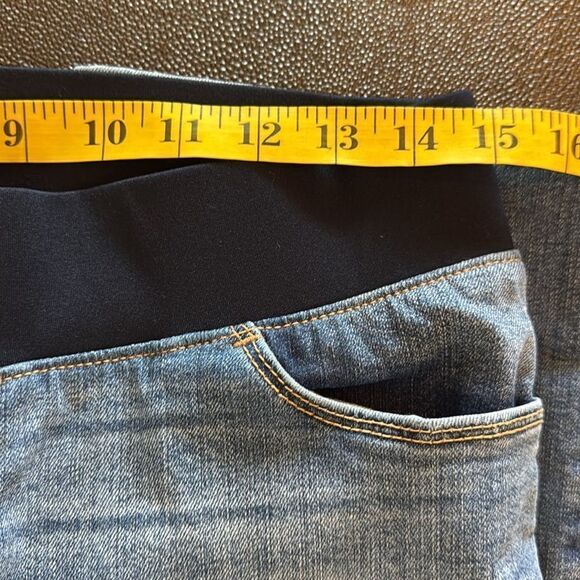 Liz Lange Maternity Boot Cut Medium Washed Jeans size 2 - Picture 6 of 8